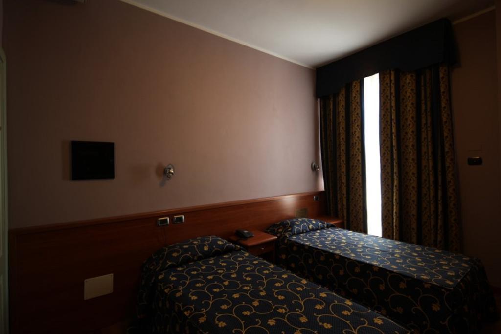拉格里塔酒店 卡斯泰尔圣焦万尼 客房 照片